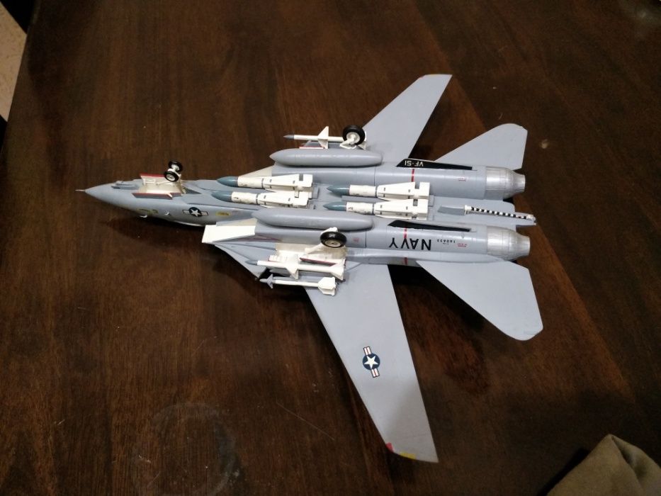 Модель самолёта f-14 tomcat academy 1/72