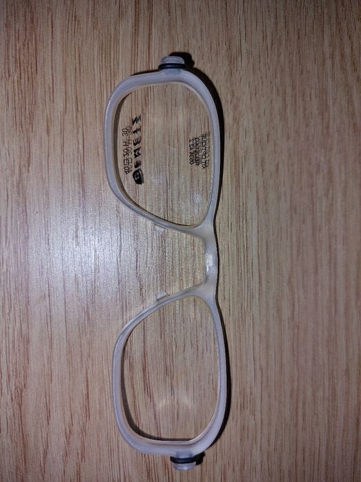 Okulary sportowe przeciwsłoneczne DEMETZ z wkładką korekcyjną