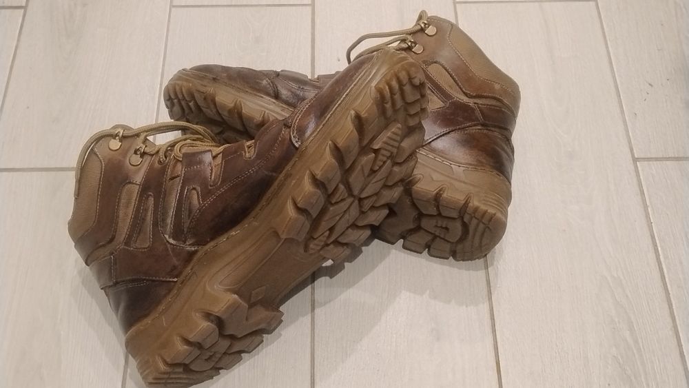 Продаються чоловічі зимові черевики, розмір 45.