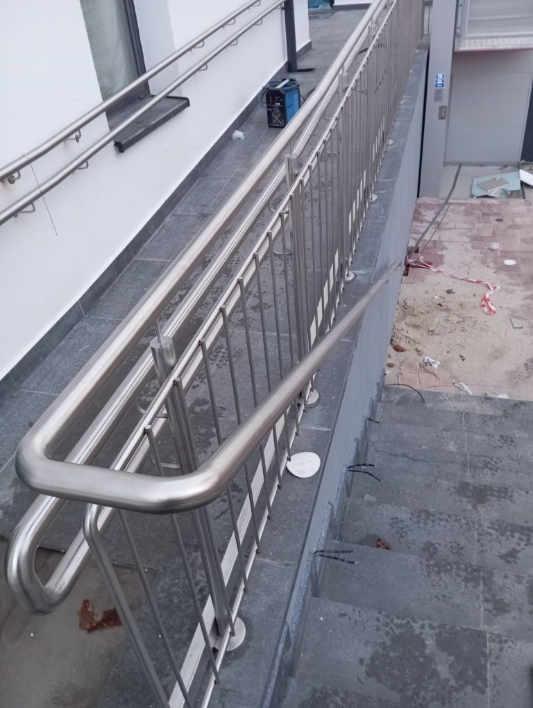 Balustrada barierka nierdzewna balkon francuska zabezpieczenie inox