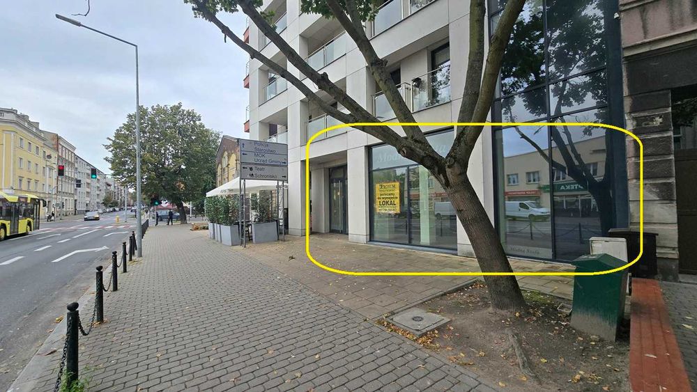 Lokal handlowo - usługowy na parterze, Centrum (nowe budownictwo)