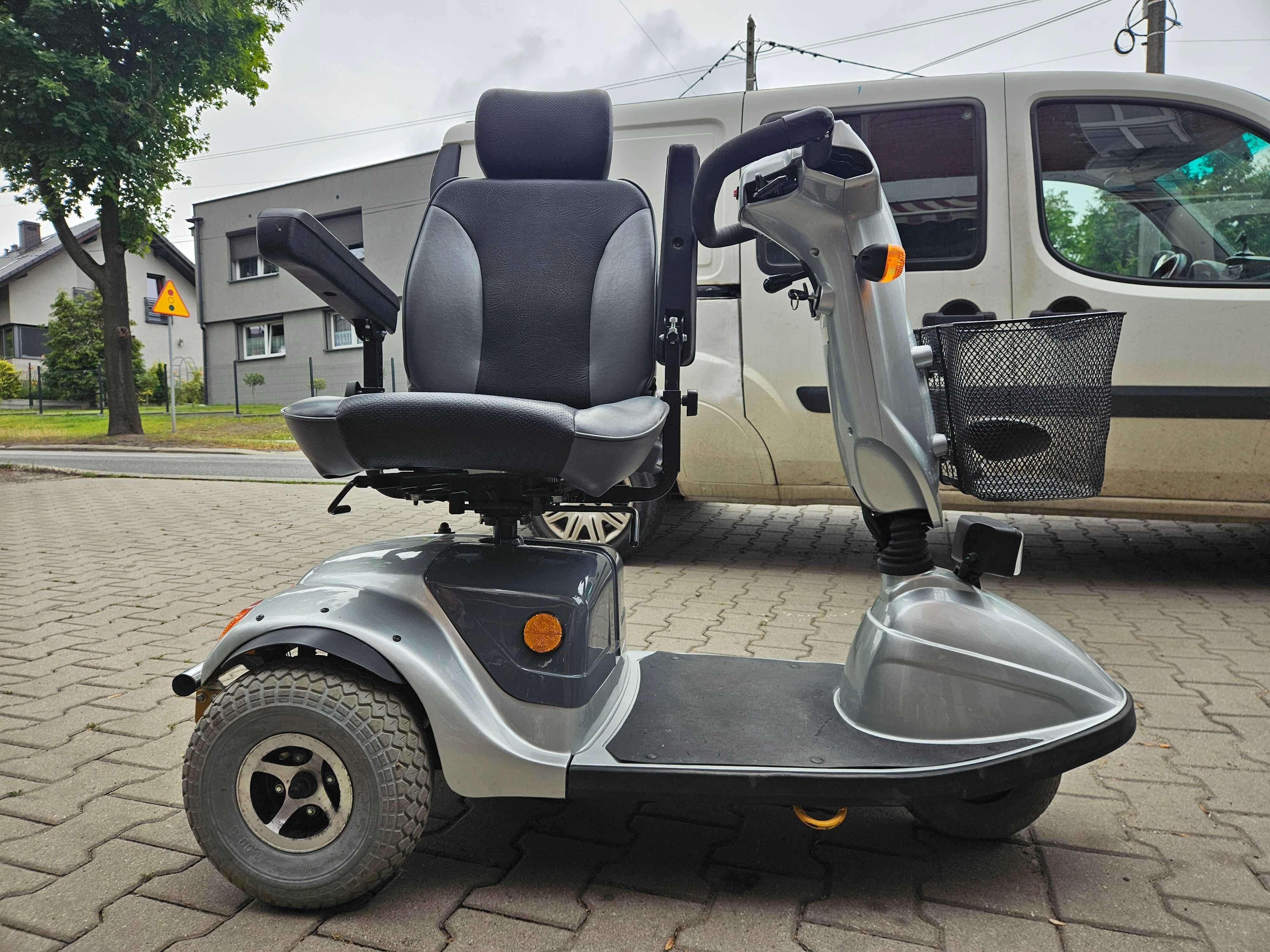 Skuter elektryczny trójkołowy dla seniora