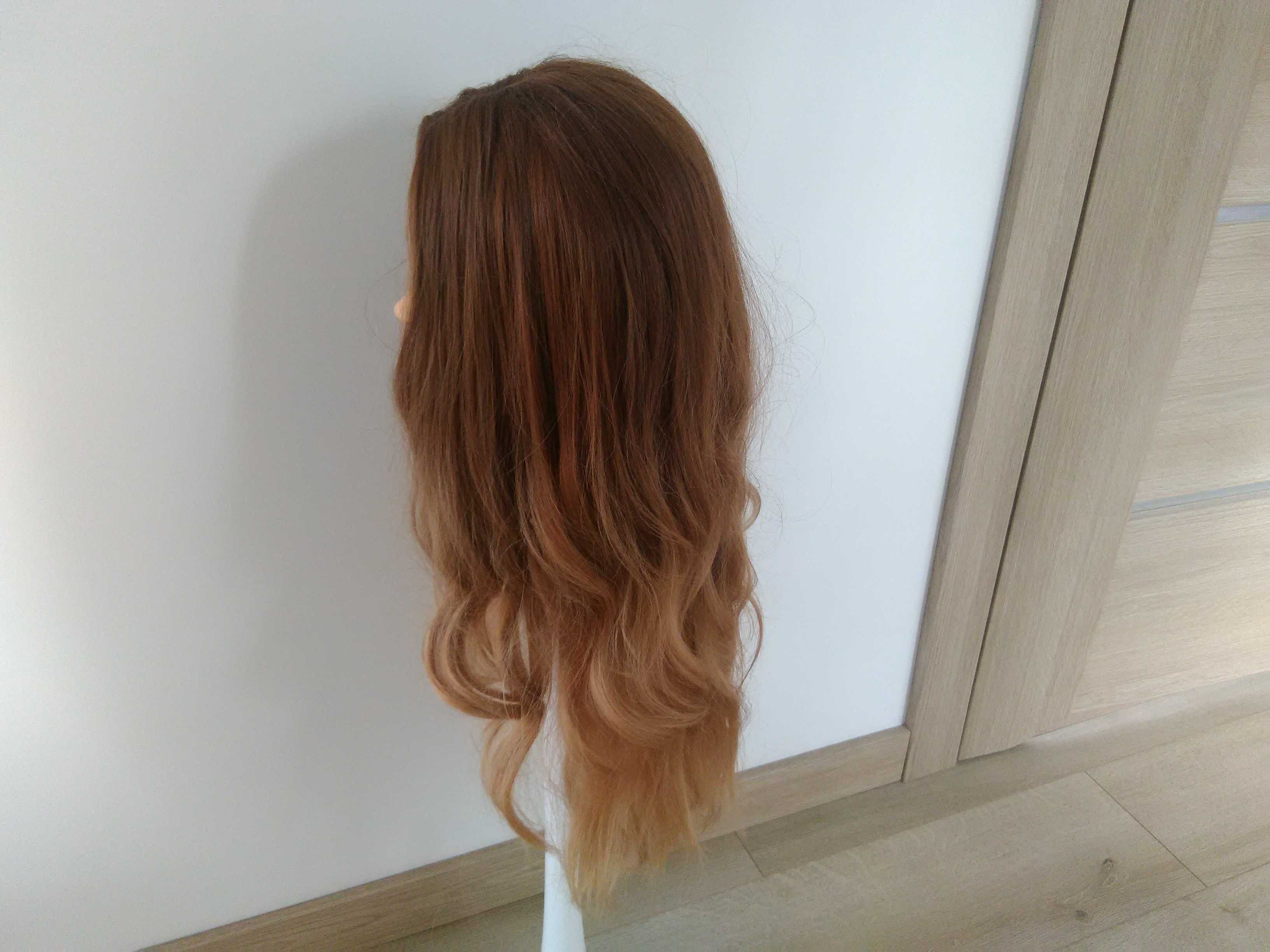 Peruka piękne długie włosy lekko falowane miękkie i miłe