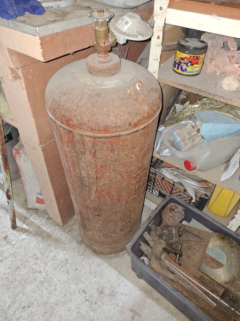 Газовий балон з редуктором