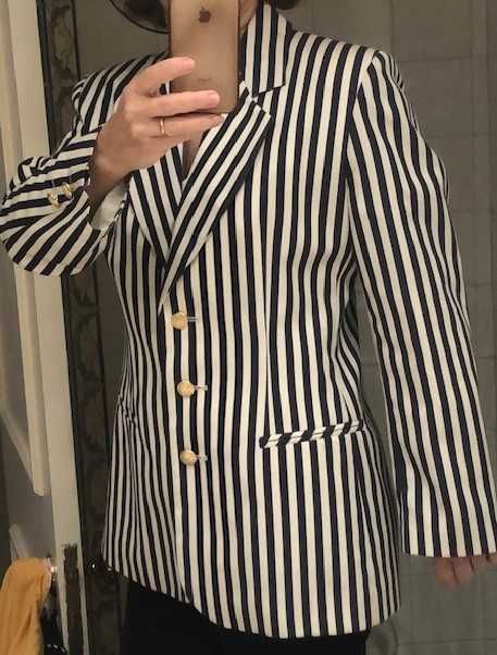 Blazer senhora marca SEASON azul com riscas branca. tamanho 38