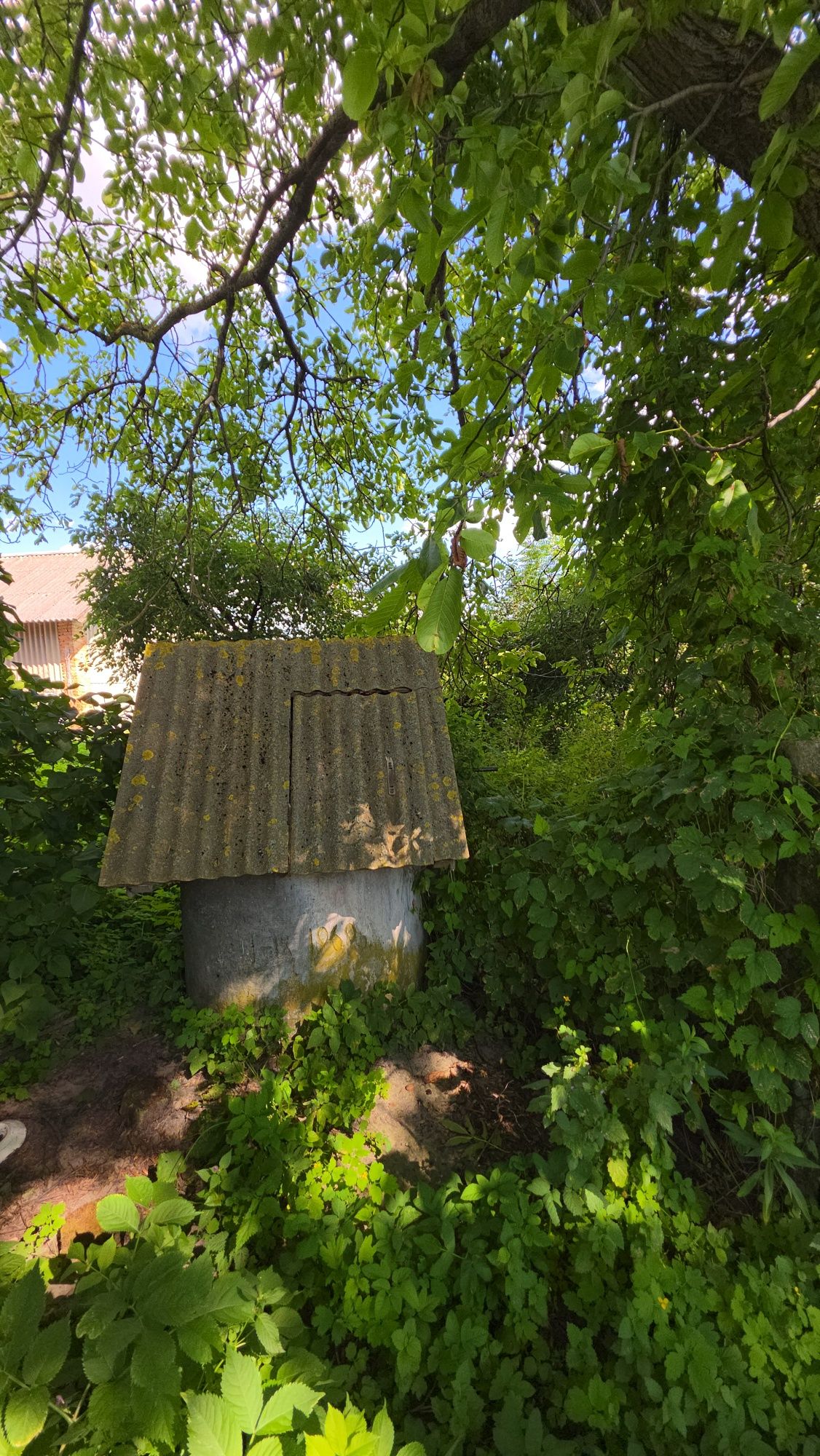 Будинок з землею в селі Жуличі, Золочівського району, Львівської обл.