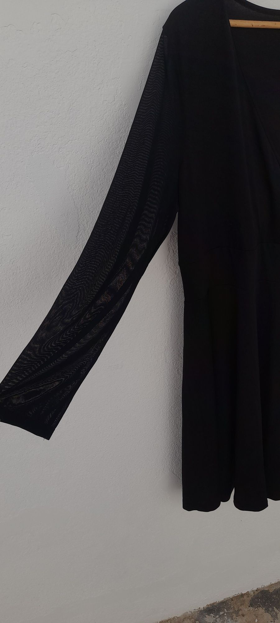 Vestido preto Plus Size
