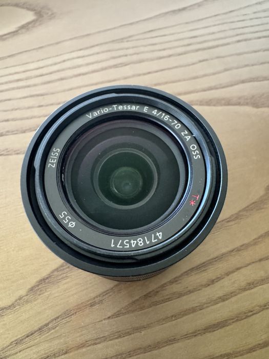 Обʼєктив Zeiss Vario-Tessar E 4/16-70 (на кроп)