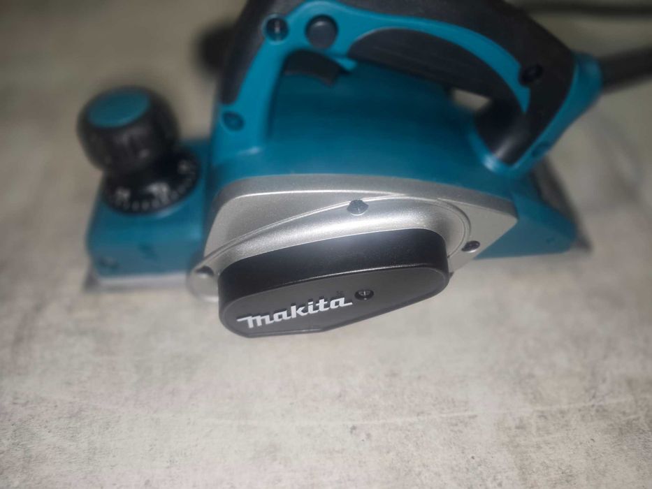 Makita Strug do drewna.