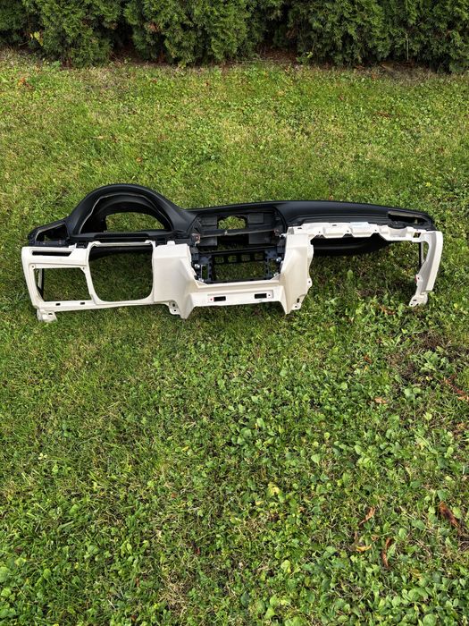 Deska rozdzielcza / Kokpit / Konsola BMW F10 F11