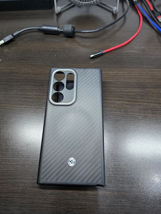 Spigen Enzo Aramid do S24 Ultra