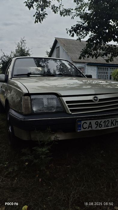 Opel ascona 2.0 в хорошем состоянии