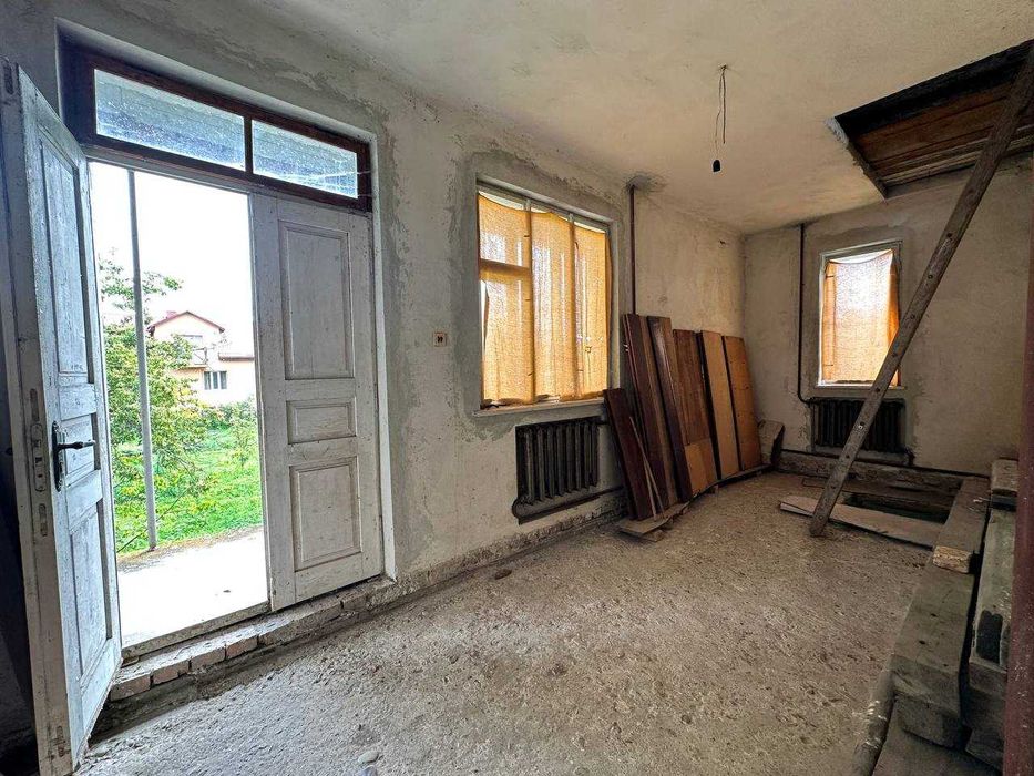 Продається будинок у передмісті Дрогобича (с.Михайлевичі)