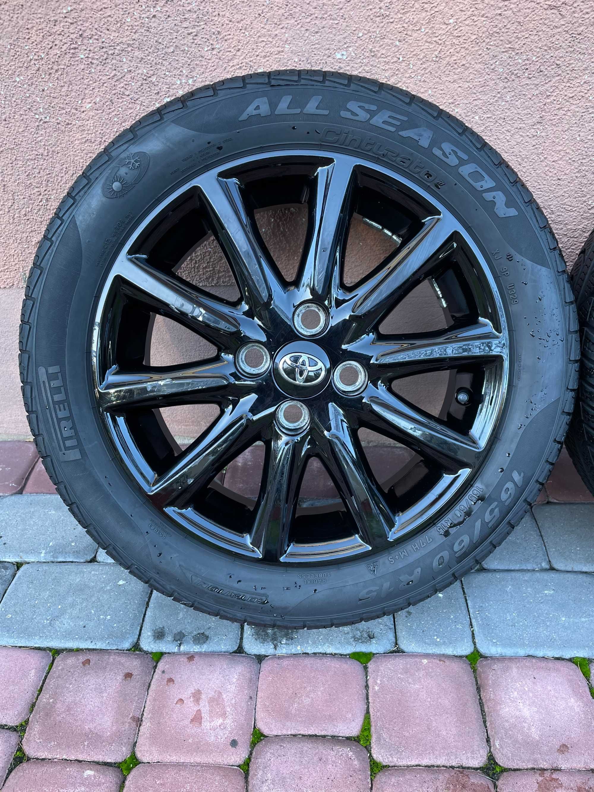 Komplet Kół Toyota Aygo R15 4x100 Oryginał