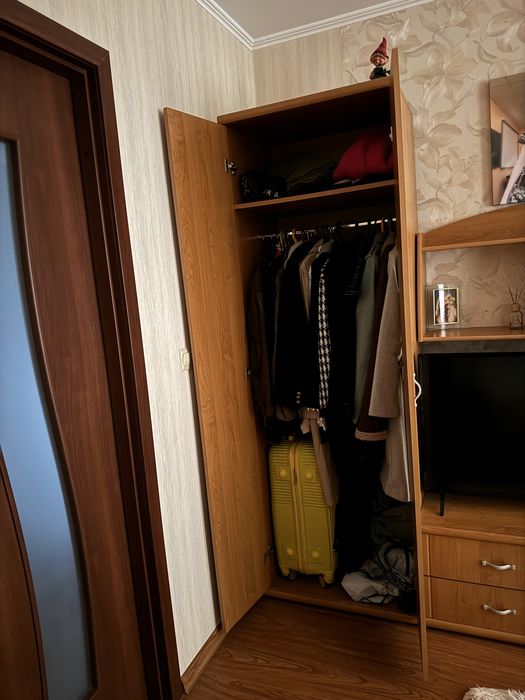 Стінка у вітальню