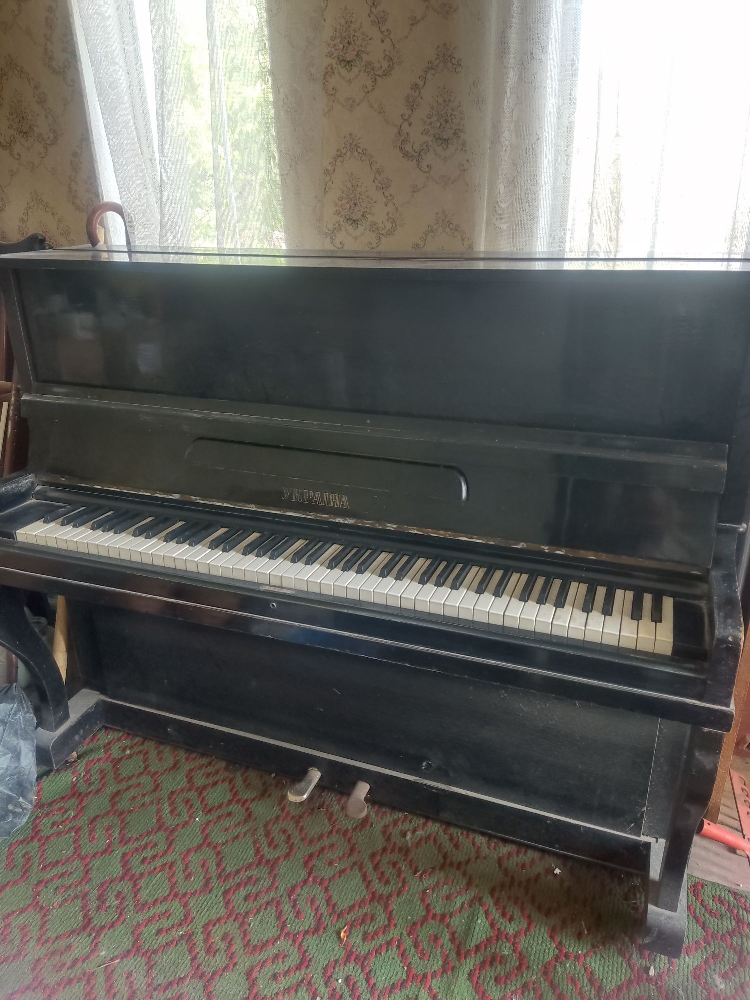 Піаніно " Україна“