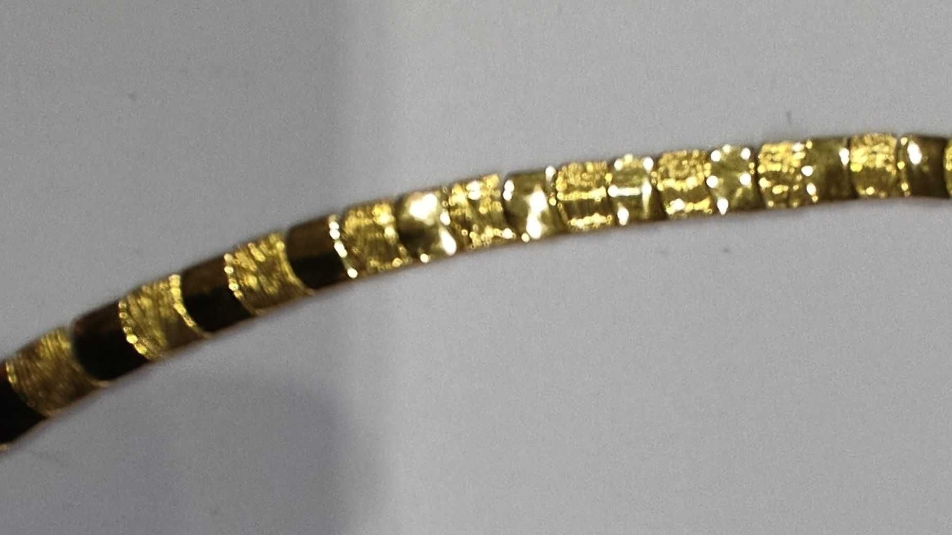Złoty łańcuszek, próba 333/długość-43cm/waga-8,24g.