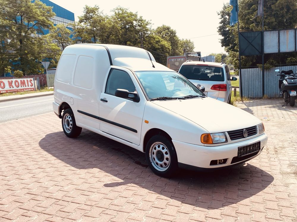 sprzedam vw caddy rok 2002 1,9sdi przeb 168tys