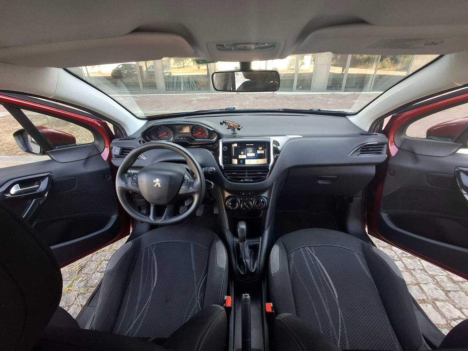 Peugeot 208 1.2 - Excelente Condição