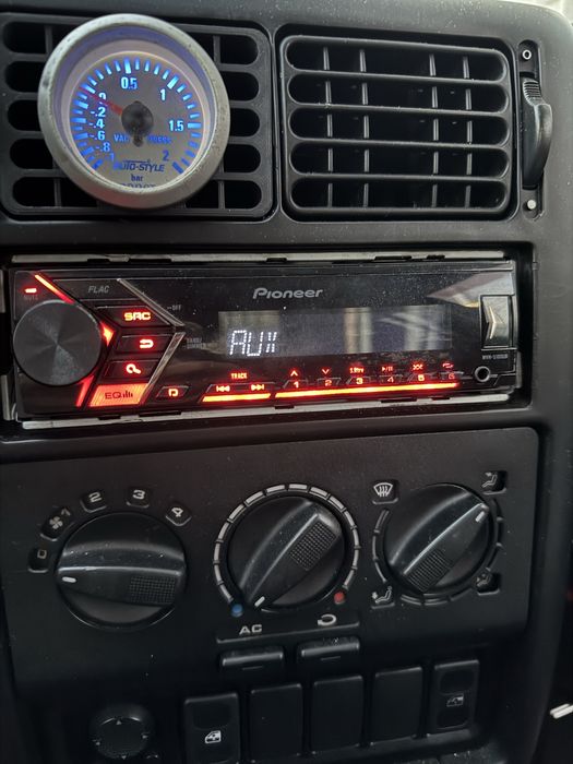 Auto Rádio Pioneer MVH-S100UB