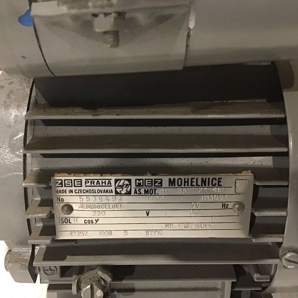 Silnik elektryczny Nowy 1400w MEZ MOHELNICE 3 APC71-4SC