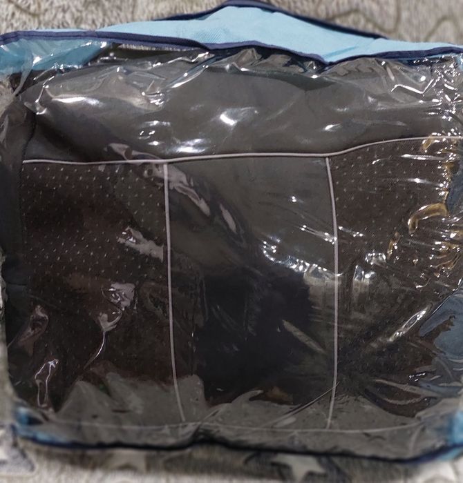 Продам чохли для автомобіля,підійдуть до автомобіля універсальні