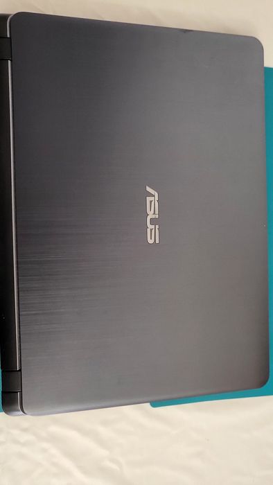 Portatil Asus F507LA- 35AHDSB1