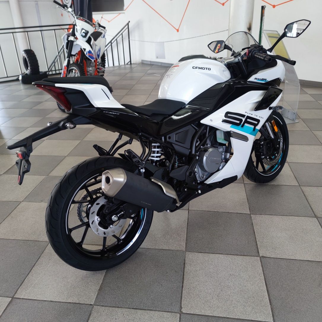 Мотоцикл CFMoto 300