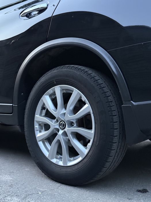 Продам автомобиль Nissan Rogue 2017 2.5 Газ