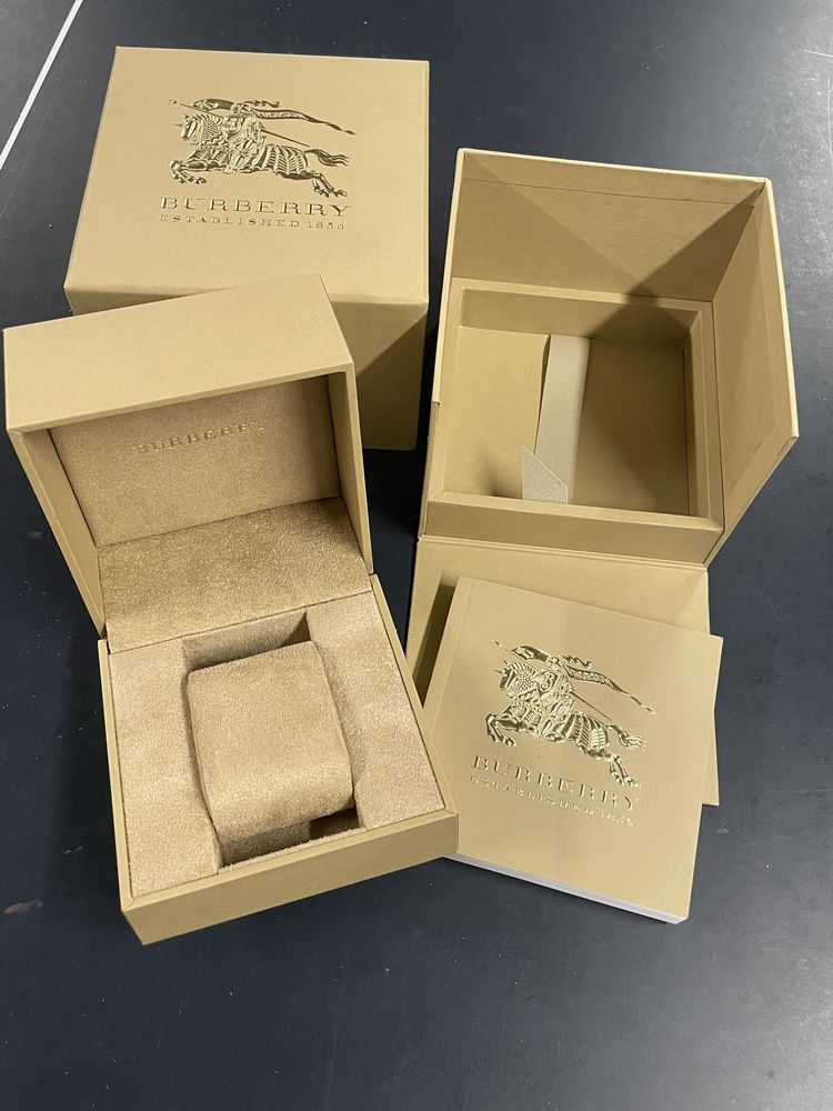 Burberry box oryginalne etui nowe pudełko na zegarek z dokumentami