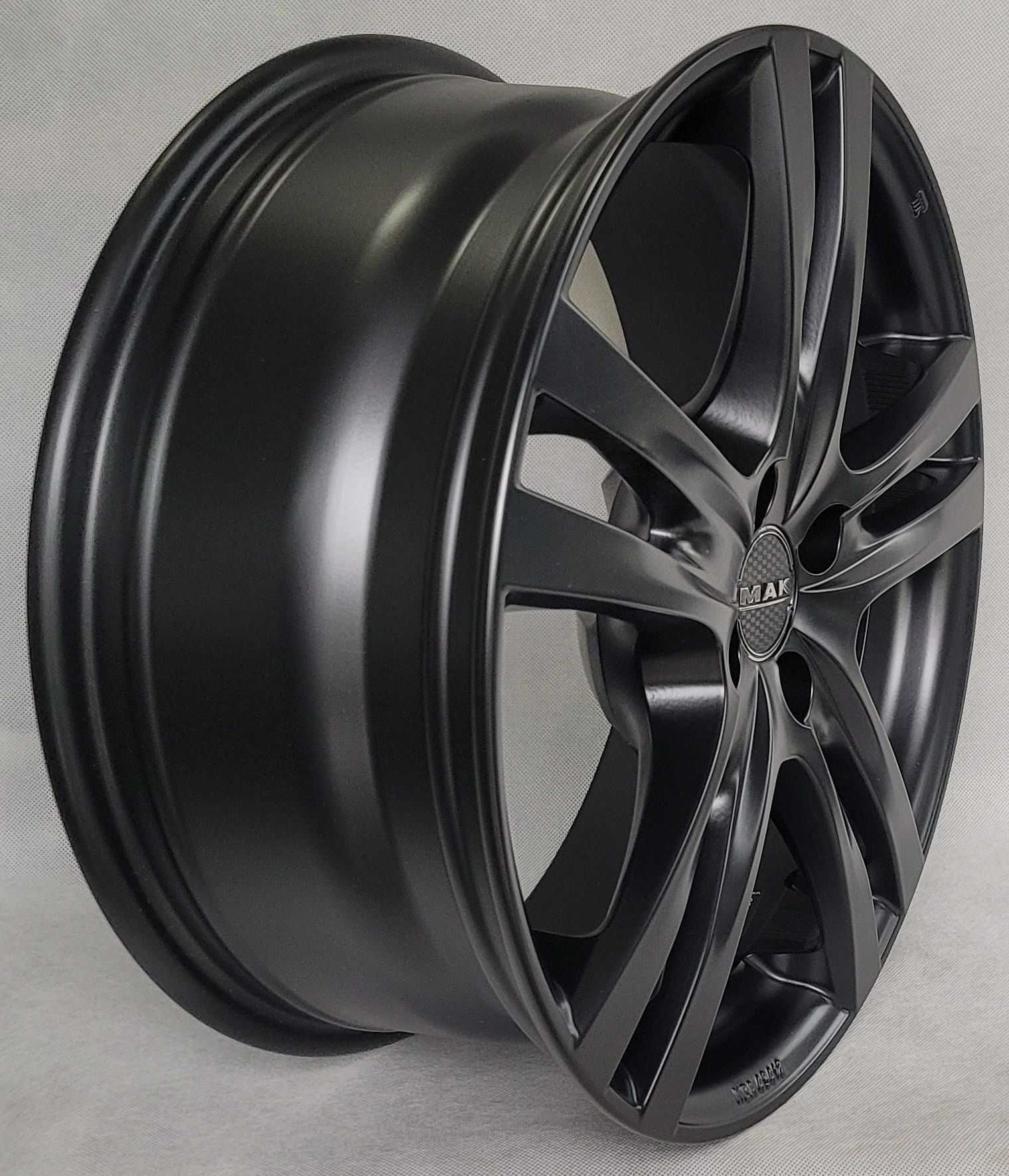 Felgi 17 4x100 Dacia Jogger Sandero Corsa Swift Kia Rio Stonic MAK