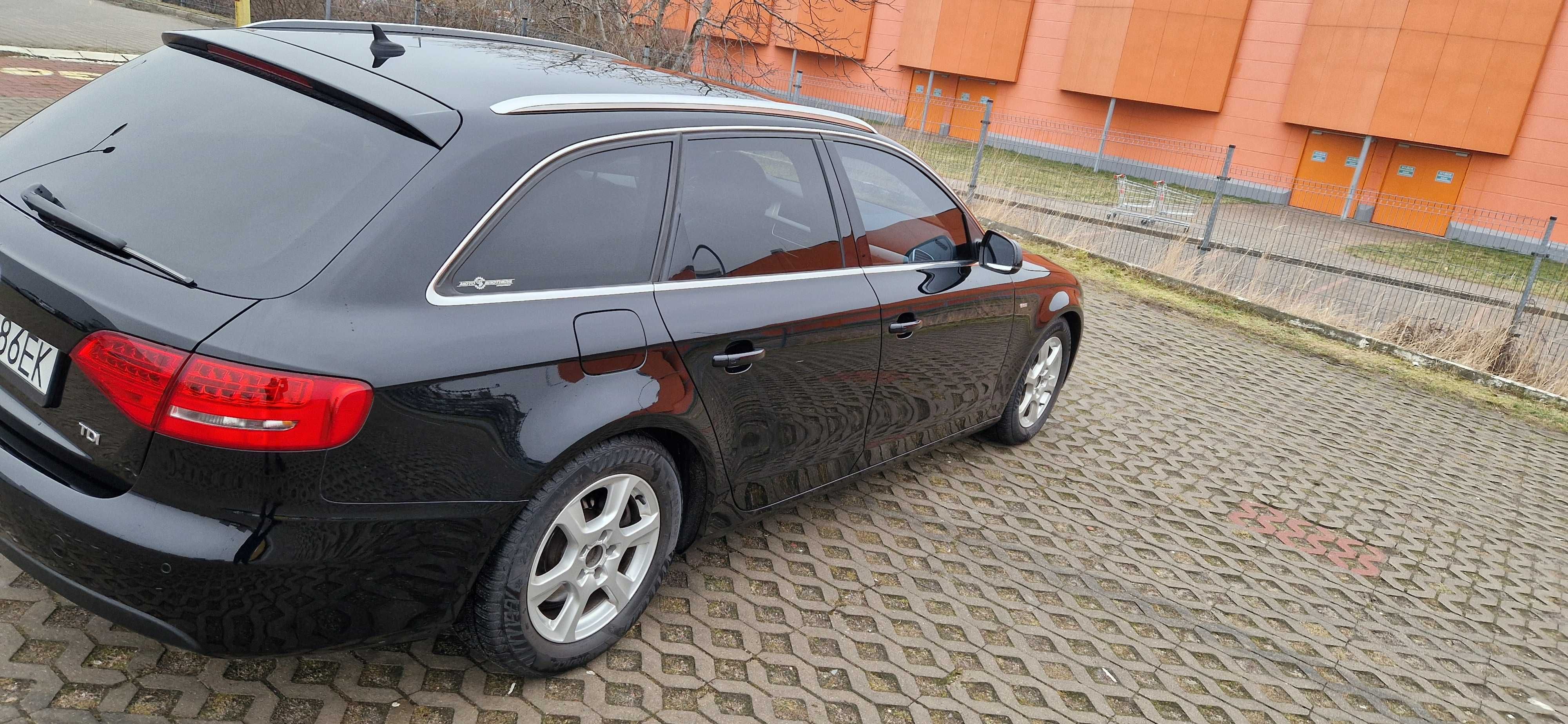 Audi A4 B8 2.0 2011 TDI S-LINE