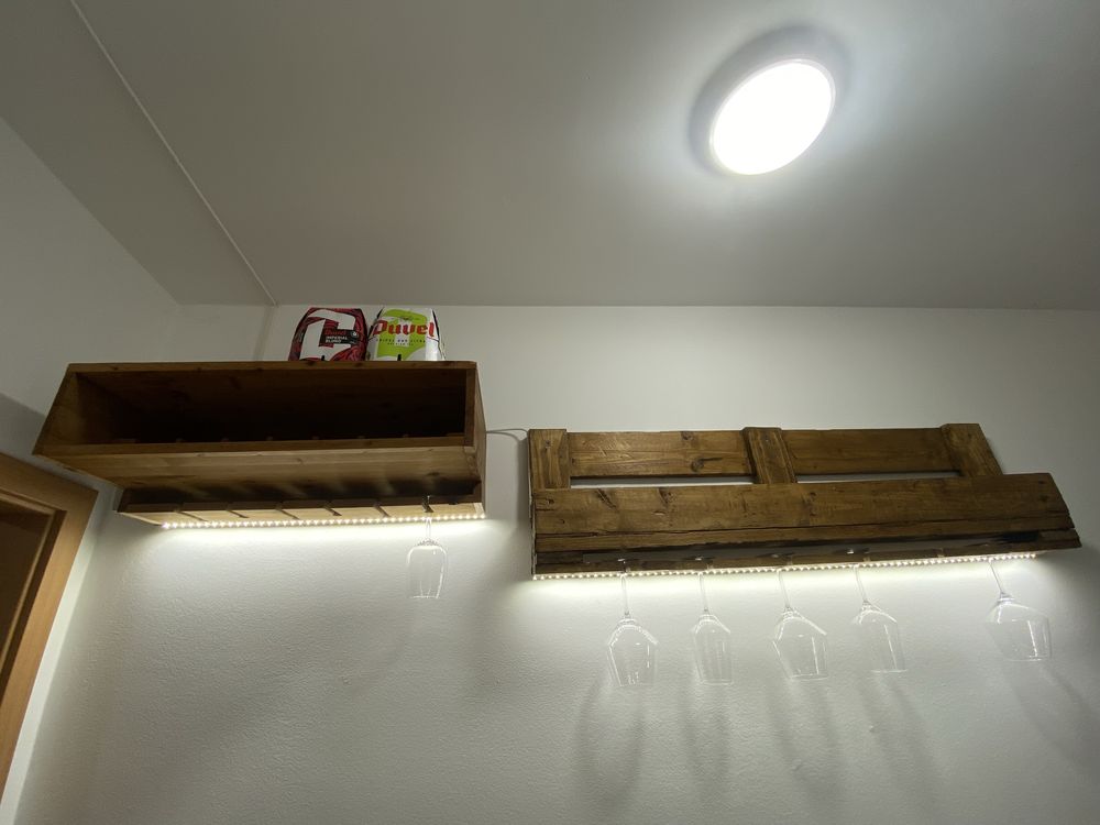 Adega rustica de parede com iluminação Led