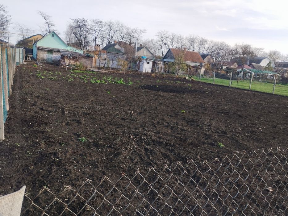 Продам участок в Дачном