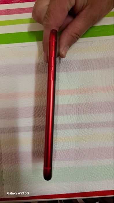 Iphone 11 vermelho