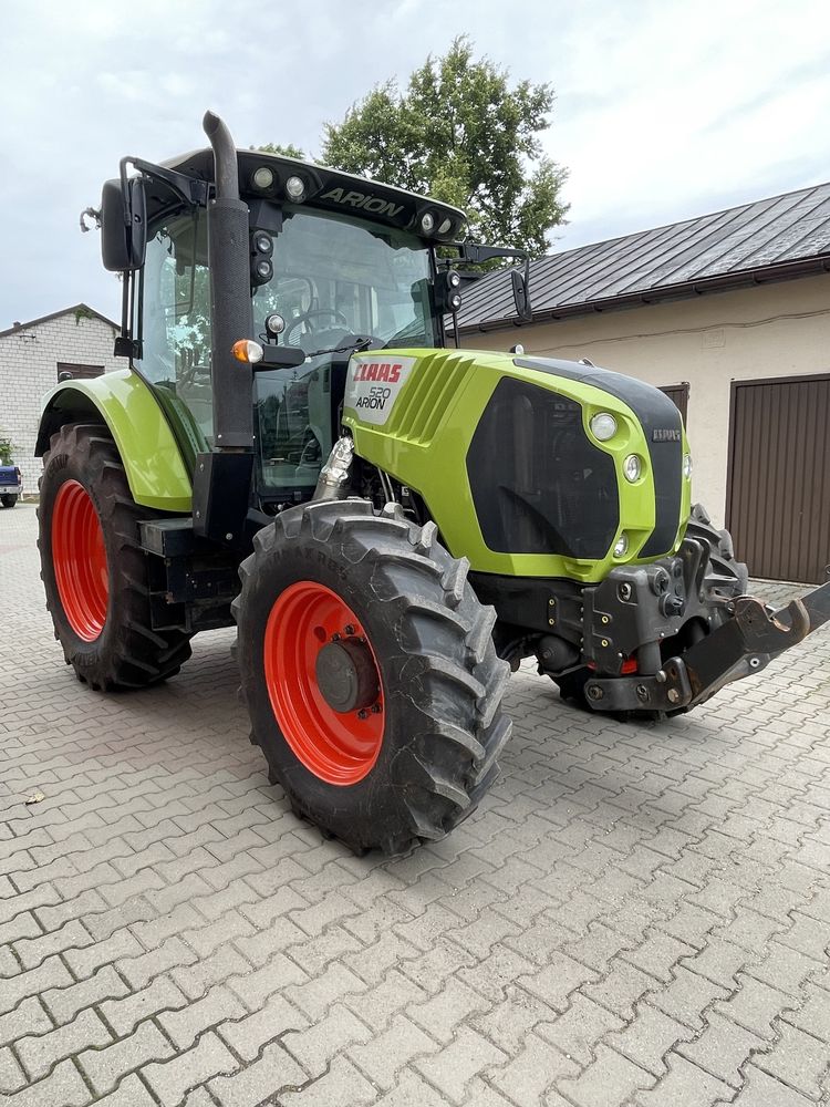 Claas Arion 520 Hexashift