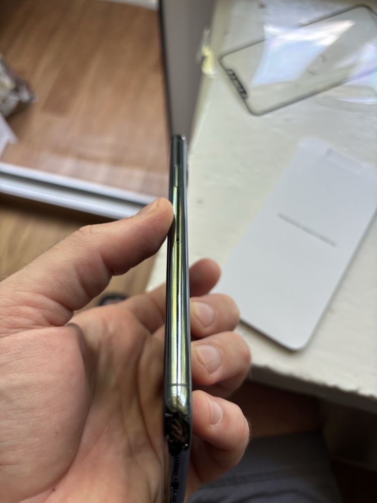 Iphone 11 pro max 256 (на подарунок)