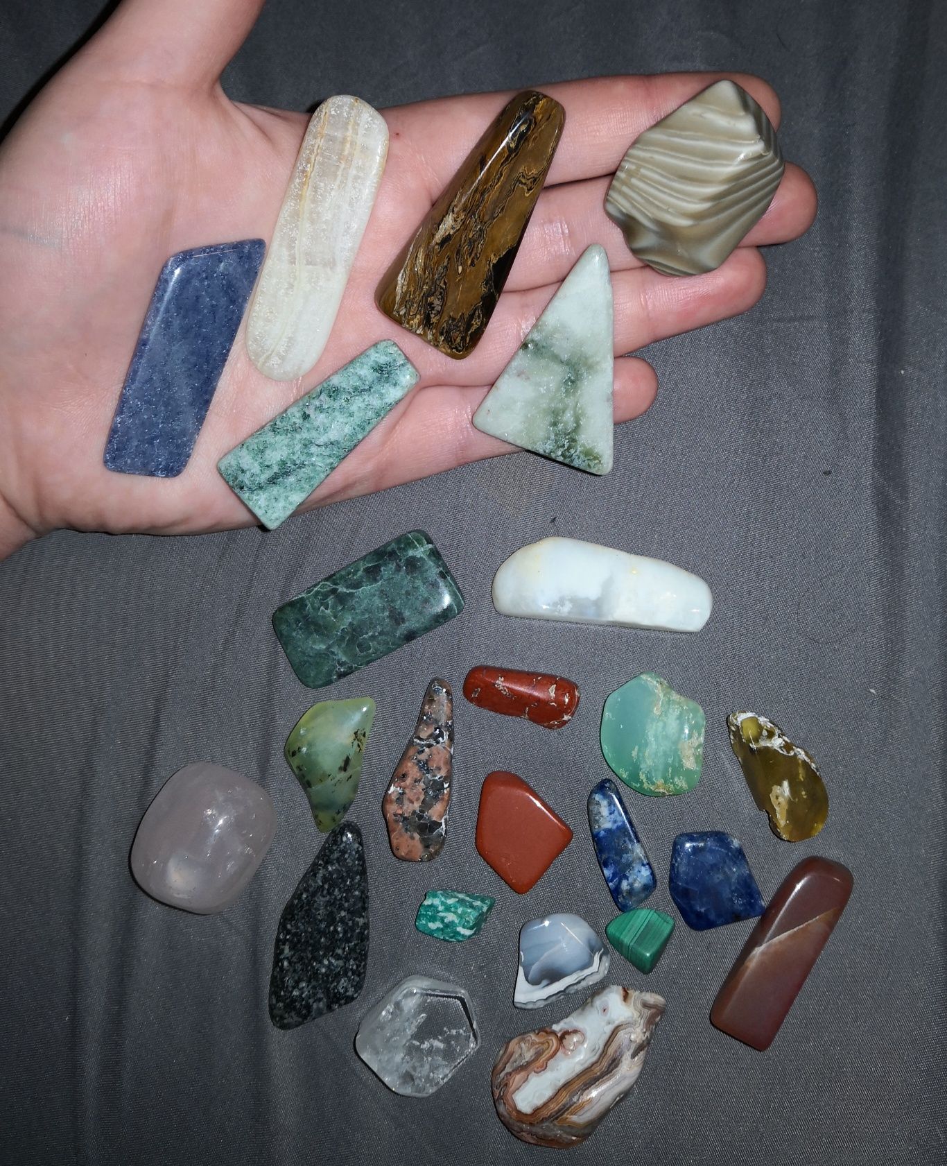 Kolekcja kamienie minerały naturalne zestaw kryształ kwarc krzemien