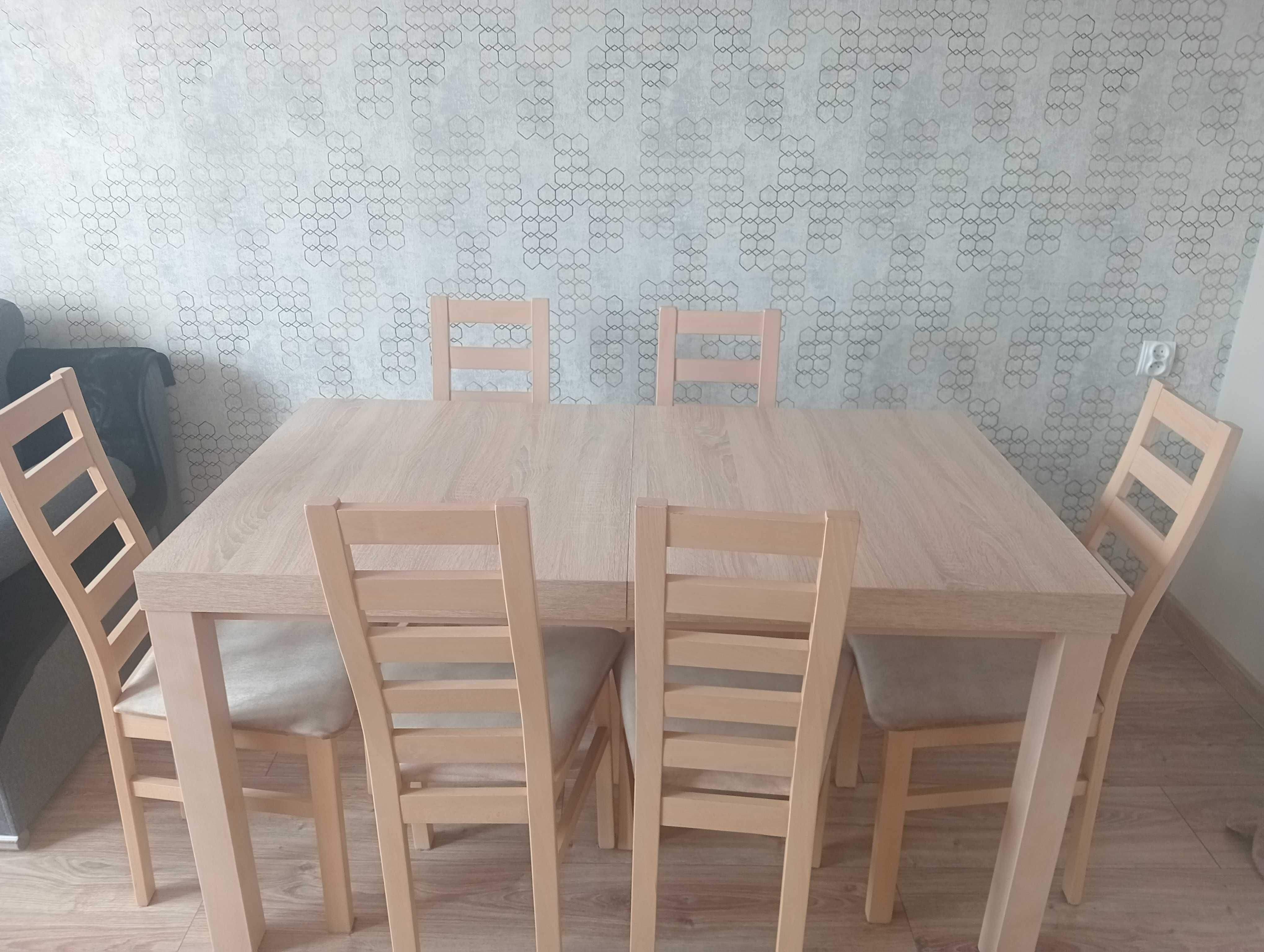 Sprzedam stół rozkładany z 6 krzesłami