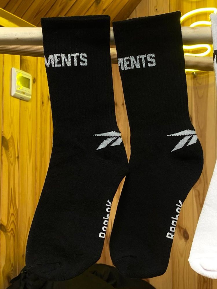 Носки Vetements x Reebok Black / White Raf Simons Balenciaga Socks.