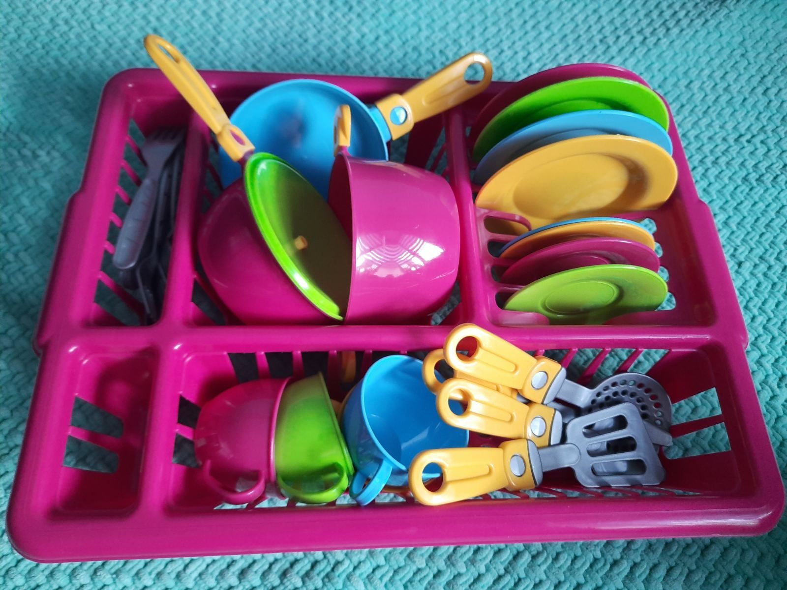 Набор игрушечной посуды