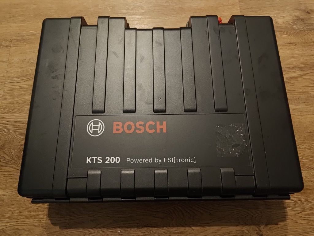 Tester diagnostyczny Bosch KTS 200