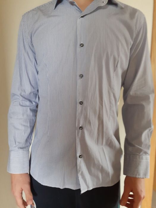 Camisa homem ou jovem muito bonita