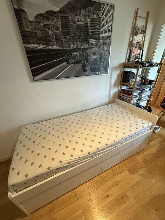 Meble pokojowe z serii vox w atrakcyjnej cenie oraz łóżko Ikea