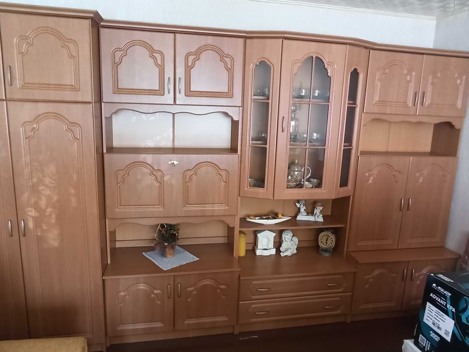 Meble pokojowe, meblościanka