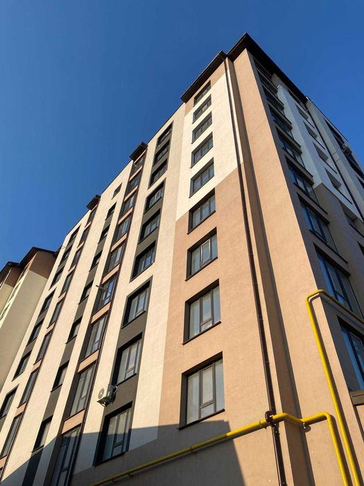 Продаж 1-кімнатної зданої квартири біля парку (сирець з наповненням)