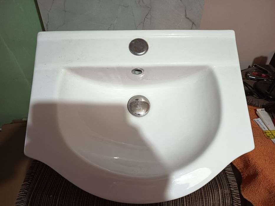 Umywalka używana 50 cm.