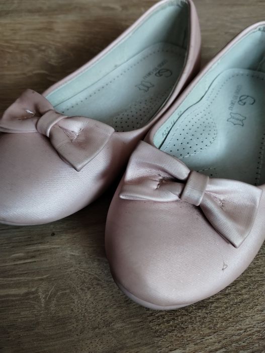 Pantofle buty r32