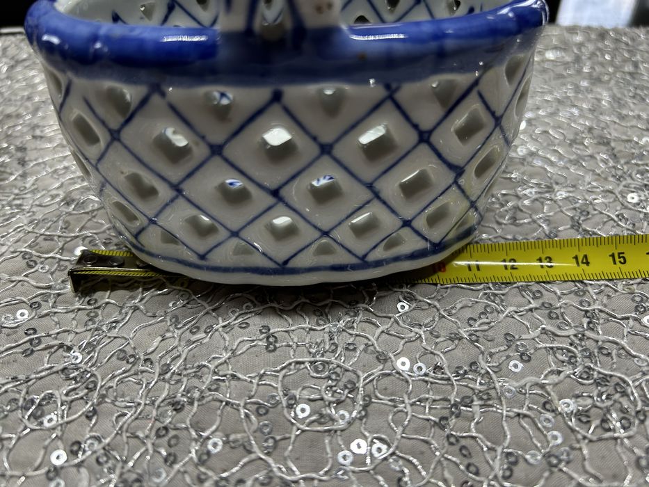 Koszyczek porcelanowy