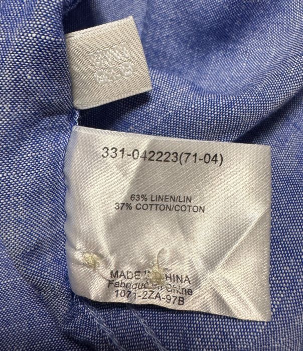 Льняная рубашка Uniqlo .